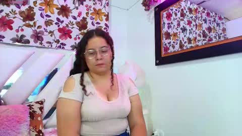 Snapshot of scarlettvelvet4u chatting on 20, 10, 2025 Scarlet online show from 20, 10, 2025