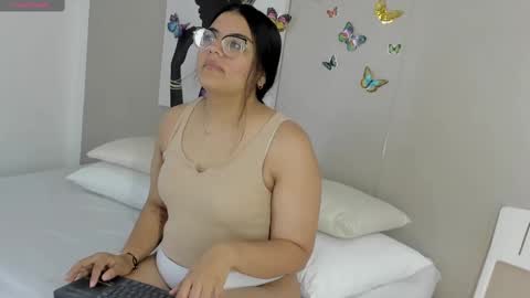 Snapshot of scarlettwhitmore chatting on 1, 10, 2025 Scarlett Whitmore online show from 1, 10, 2025