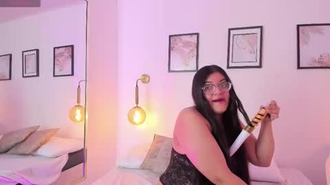 Snapshot of scarlettwhitmore chatting on 11, 10, 2025 Scarlett Whitmore online show from 11, 10, 2025