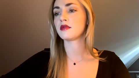 Snapshot of scarlettxblonde chatting on 5, 5, 2026 ScarlettxBlonde online show from 5, 5, 2026