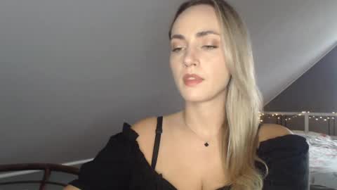 ScarlettxBlonde online show from 7, 7, 2026
