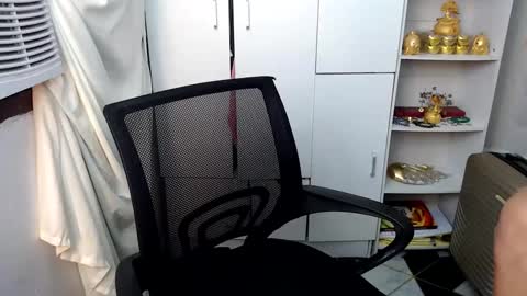 Snapshot of scarletxxxx chatting on 20, 12, 2024 Queen Scarlet online show from 20, 12, 2024