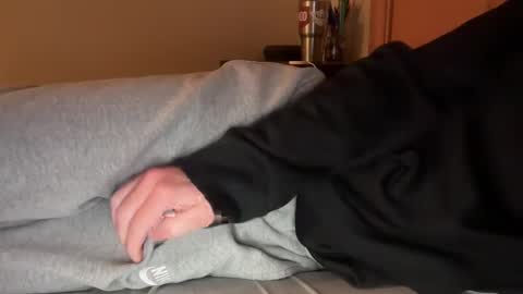 Snapshot of scb894682 chatting on 9, 12, 2024 Skinny College Boy online show from 9, 12, 2024