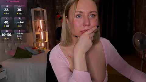 Snapshot of scent__of_woman chatting on 30, 11, 2025 Samanta online show from 30, 11, 2025