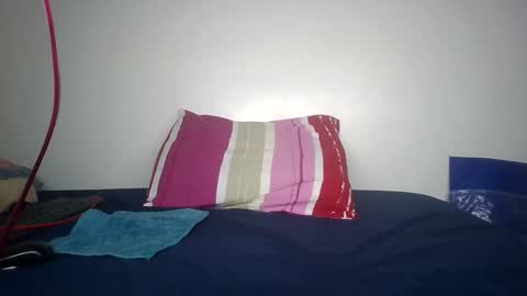 Snapshot of scentedfriction chatting on 14, 9, 2025 scentedfriction online show from 14, 9, 2025