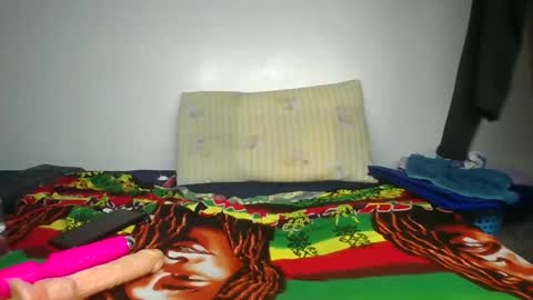 Snapshot of scentedfriction chatting on 30, 9, 2025 scentedfriction online show from 30, 9, 2025