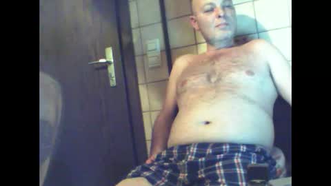 Snapshot of schnibschnab chatting on 19, 11, 2025 schnibschnab online show from 19, 11, 2025
