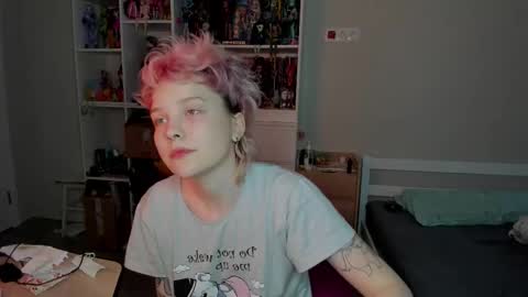 Snapshot of school_love chatting on 18, 1, 2026 Rina online show from 18, 1, 2026