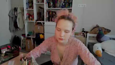 Snapshot of school_love chatting on 18, 2, 2026 Rina online show from 18, 2, 2026