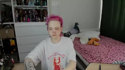 Snapshot of school_love chatting on 1, 3, 2026 Rina online show from 1, 3, 2026