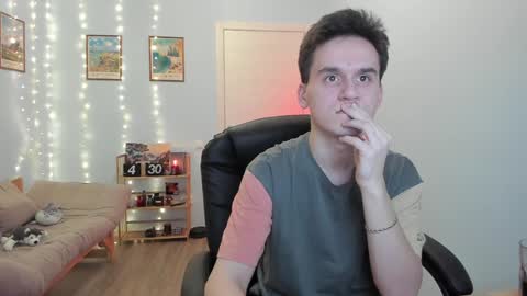 Thomas brunette and Alex blond online show from 12, 12, 2024