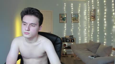 Thomas brunette and Alex blond online show from 29, 12, 2024