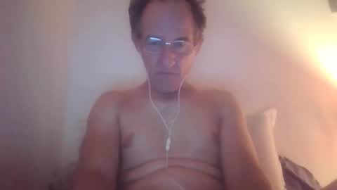 Snapshot of scotchwhieskie chatting on 14, 9, 2025 scotchwhieskie online show from 14, 9, 2025
