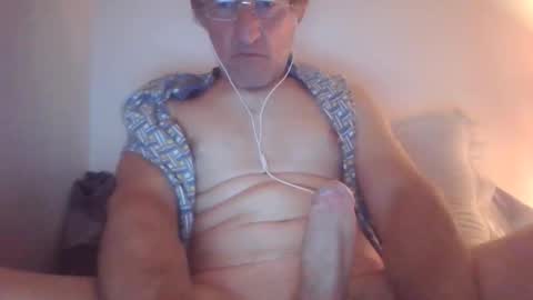 Snapshot of scotchwhieskie chatting on 4, 10, 2025 scotchwhieskie online show from 4, 10, 2025