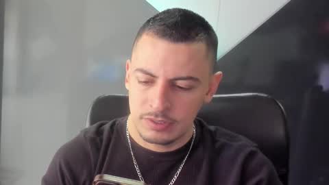 Snapshot of scotty_music chatting on 28, 9, 2025 Ricardo online show from 28, 9, 2025