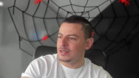 Snapshot of scotty_music chatting on 12, 10, 2025 Ricardo online show from 12, 10, 2025