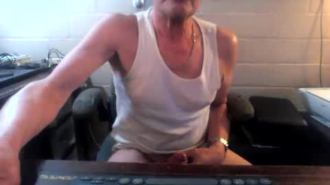 eating pussy  sucking dick online show from 15, 3, 2026