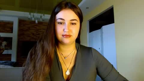 Elizabeth  online show from 25, 11, 2025