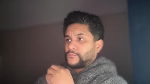 Snapshot of seadog00 chatting on 17, 12, 2025 seadog00 online show from 17, 12, 2025