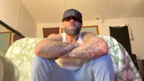 Snapshot of seb973472 chatting on 18, 12, 2025 seb973472 online show from 18, 12, 2025