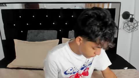 Sebastian Alvarez online show from 21, 10, 2025