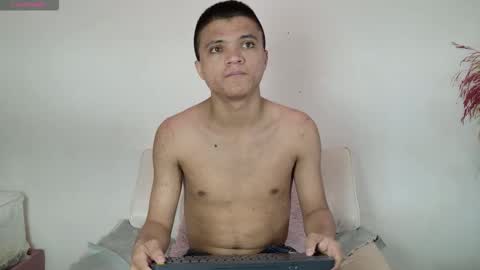 Snapshot of sebas_n_aly chatting on 21, 2, 2026 ely online show from 21, 2, 2026