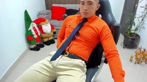 Snapshot of sebastian_oconnor77 chatting on 7, 1, 2025 juan sebastian online show from 7, 1, 2025