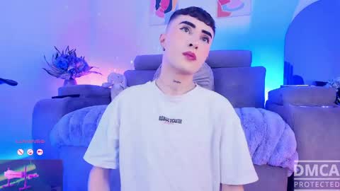     .  INDEPENDENT MODEL online show from 18, 4, 2026