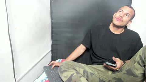 Snapshot of sebastianp13 chatting on 15, 12, 2024 sebatian palacios online show from 15, 12, 2024