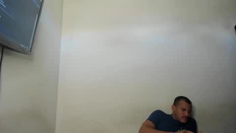 Snapshot of sebastianp13 chatting on 5, 1, 2025 sebatian palacios online show from 5, 1, 2025