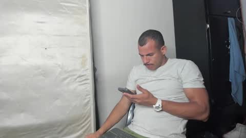 Snapshot of sebastianp13 chatting on 23, 1, 2025 sebatian palacios online show from 23, 1, 2025