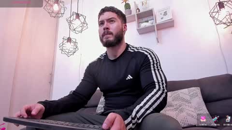 Snapshot of sebastianvilla__ chatting on 7, 1, 2025 Instagram jeanpaulfit online show from 7, 1, 2025