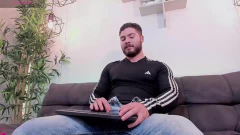 Snapshot of sebastianvilla__ chatting on 5, 3, 2025 Instagram jeanpaulfit online show from 5, 3, 2025