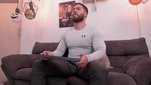 Snapshot of sebastianvilla__ chatting on 4, 10, 2025 Instagram jeanpaulfit online show from 4, 10, 2025