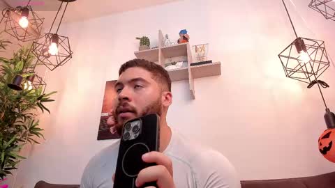 Snapshot of sebastianvilla__ chatting on 24, 10, 2025 Instagram jeanpaulfit online show from 24, 10, 2025