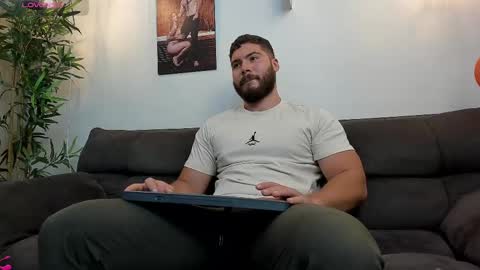 Snapshot of sebastianvilla__ chatting on 30, 10, 2025 Instagram jeanpaulfit online show from 30, 10, 2025