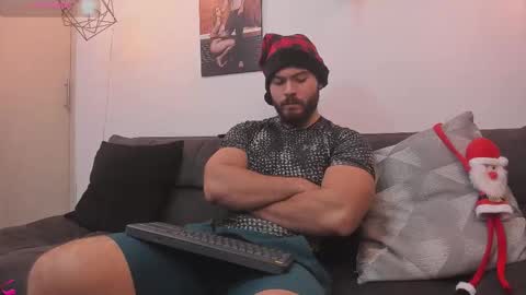 Snapshot of sebastianvilla__ chatting on 13, 12, 2025 Instagram jeanpaulfit online show from 13, 12, 2025