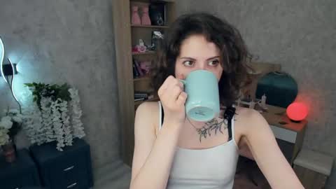 Mia online show from 7, 6, 2026