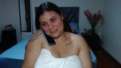 Snapshot of secretdeluxe chatting on 7, 7, 2026 Secret Bella online show from 7, 7, 2026