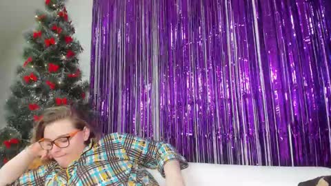 seductive_she_wolf online show from 11, 1, 2025