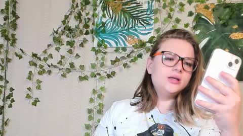 seductive_she_wolf online show from 29, 9, 2025