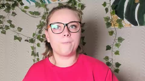 seductive_she_wolf online show from 2, 11, 2025