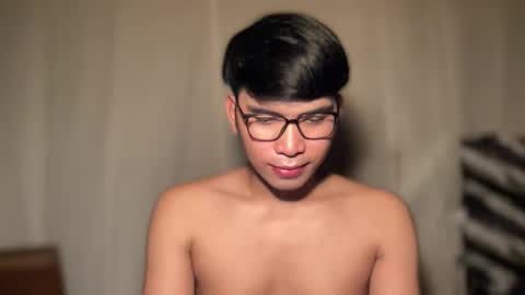 Snapshot of seductive_william chatting on 5, 5, 2026 William online show from 5, 5, 2026