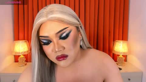 Natalie Mefford online show from 27, 2, 2025