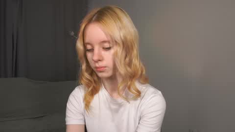 Snapshot of seebunny chatting on 8, 6, 2026 See Its honey bunny im Lana online show from 8, 6, 2026