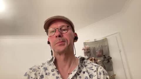 Snapshot of seethebigpicture chatting on 7, 6, 2026 seethebigpicture online show from 7, 6, 2026