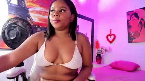 Snapshot of seexy_queen chatting on 15, 12, 2024 Queen online show from 15, 12, 2024