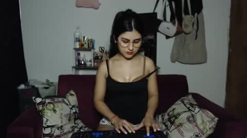 Snapshot of seleena_01 chatting on 3, 3, 2025 seleena_01 online show from 3, 3, 2025