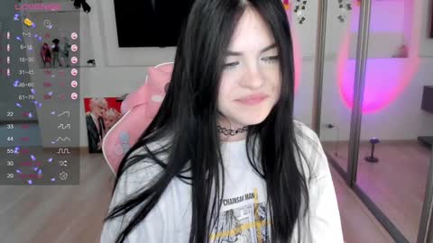 Snapshot of selena___cute chatting on 12, 12, 2024 Selena  online show from 12, 12, 2024