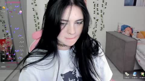 Snapshot of selena___cute chatting on 27, 1, 2025 Selena  online show from 27, 1, 2025